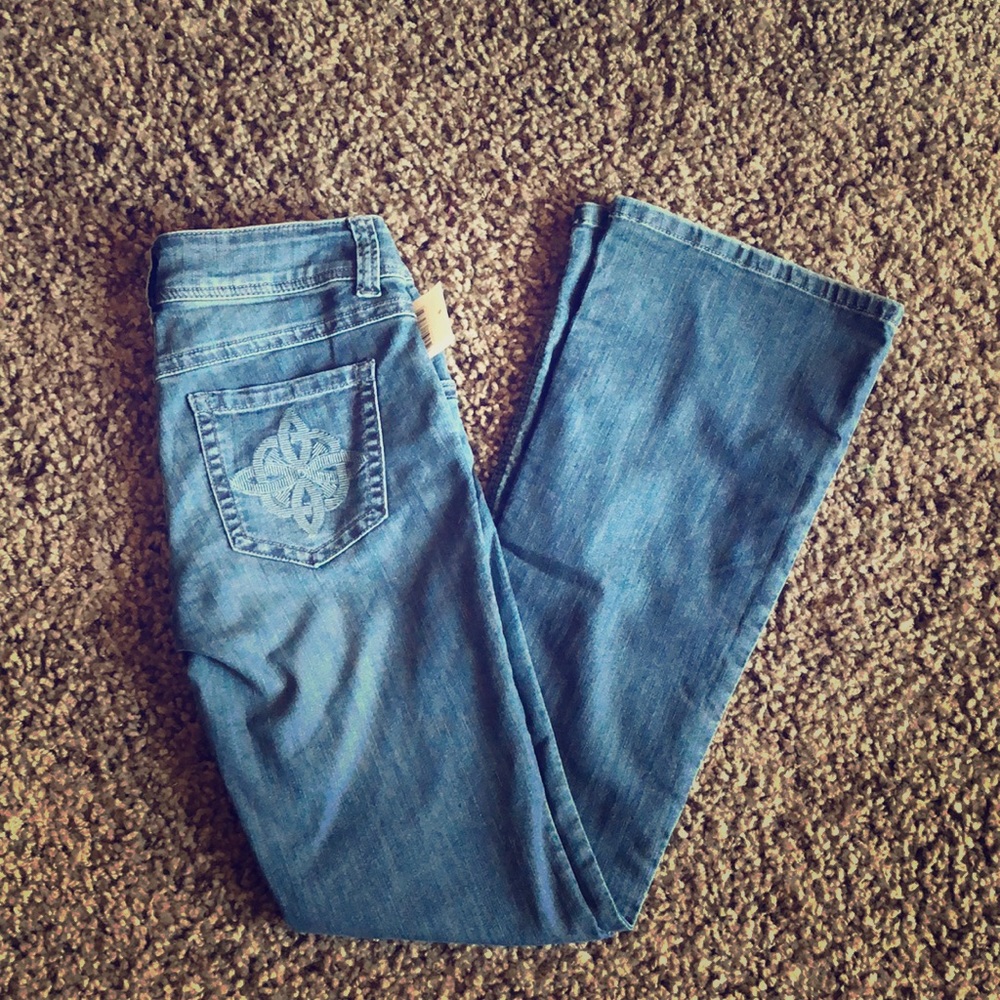 Cabi Jeans Women’s Size 2 NEVER BEEN WORN!